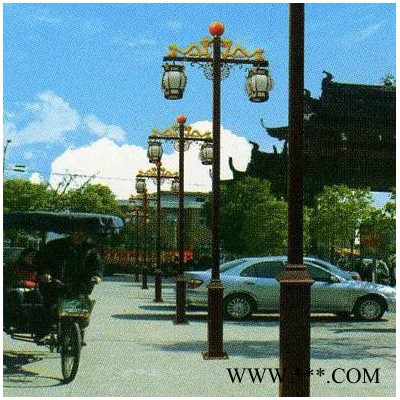 李偉單臂燈，太陽能路燈**