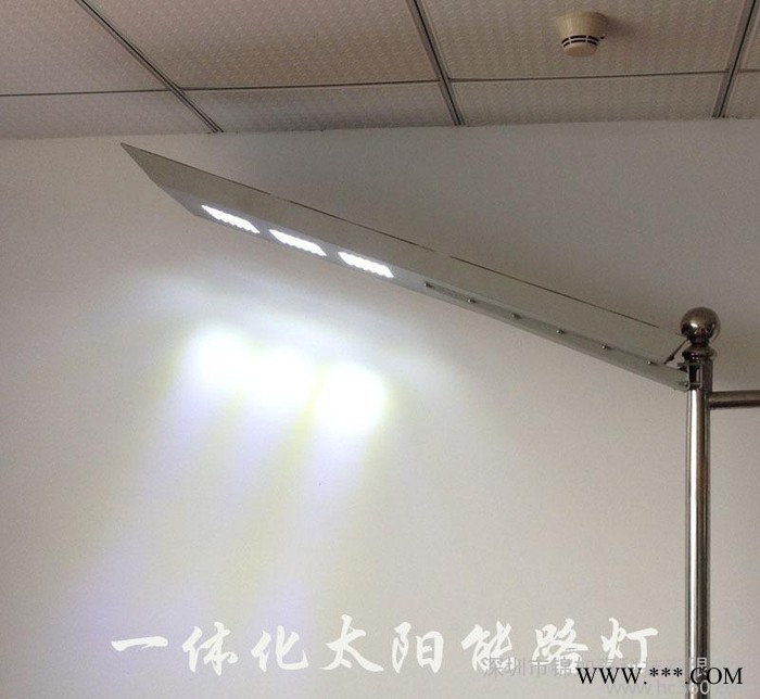 超亮太陽能燈戶外太陽能庭院燈家用太陽能路燈農(nóng)村路燈