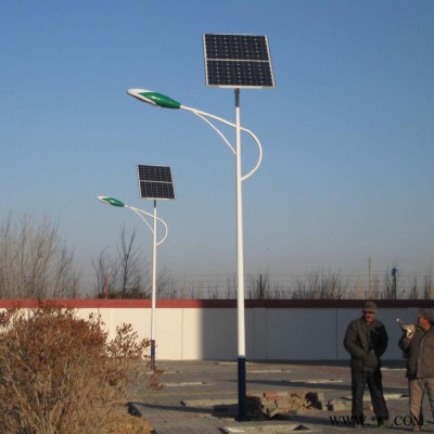 太陽能路燈廠專業生產8米77WLED太陽能路燈7米太陽能路燈價格