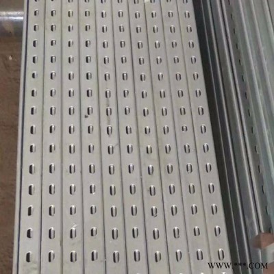鍍鋅光伏支架 光伏系統(tǒng) 太陽能光伏支架 Q235光伏支架