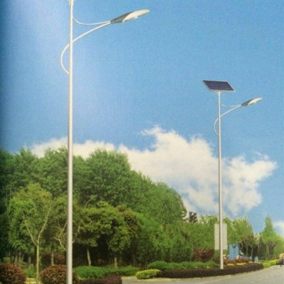 廣西太陽能路燈批發   6-8m太陽能路燈桿