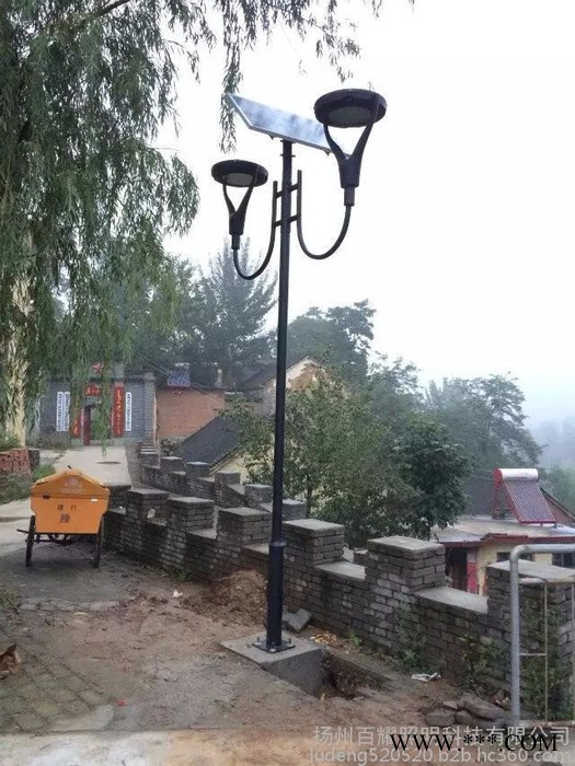 河南鶴壁雙頭led太陽(yáng)能路燈庭院燈/河南庭院燈生產(chǎn)廠家 太陽(yáng)能庭院燈