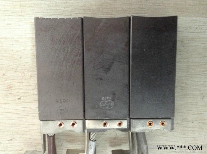 麥伽（megaa)風力發電機相碳刷V8