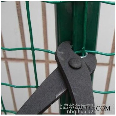供應(yīng)光伏電站圍網(wǎng)    光伏電站護(hù)欄網(wǎng)   綠化護(hù)欄網(wǎng)   荷蘭網(wǎng)廠家   護(hù)欄網(wǎng)廠家   綠色鐵絲網(wǎng)  **隔離柵廠家