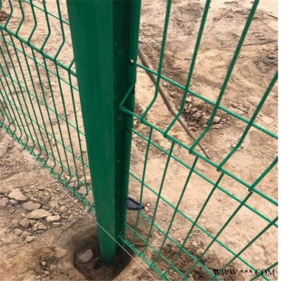護欄網廠家供應光伏發電廠區圍欄 折彎綠色網片護欄 1.8高圍欄網