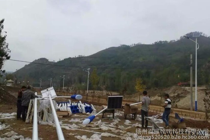 河南周口6米鋰電池太陽(yáng)能路燈**生產(chǎn)廠家批發(fā)高端品質(zhì)終端價(jià)格 鋰電池報(bào)價(jià)