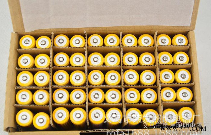 UltraFire神火18650 充電電池 鋰電池 強光手電專用電池 4200mAh