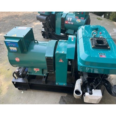 玉動機器20KW三相L25柴油發(fā)電機組水冷直連