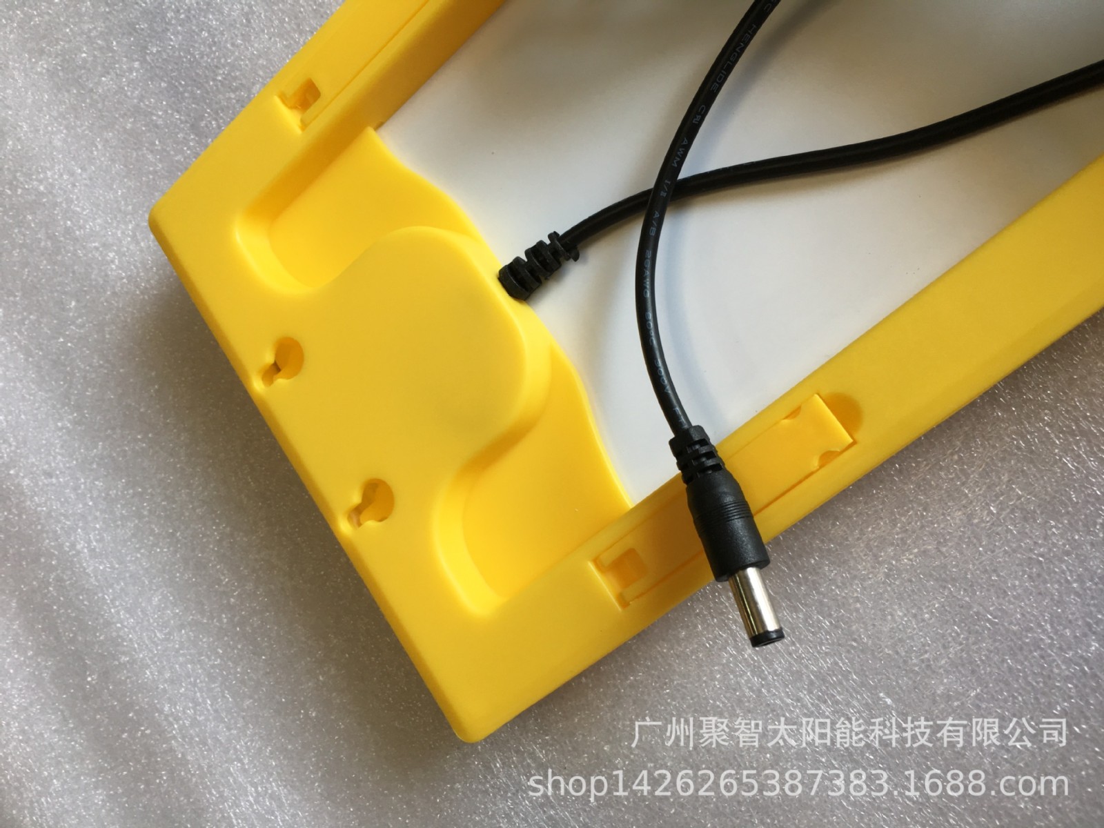 廠家直銷(xiāo) 特價(jià)銷(xiāo)售3W玻璃板太陽(yáng)能層壓板 燈具玩具太陽(yáng)能電池板